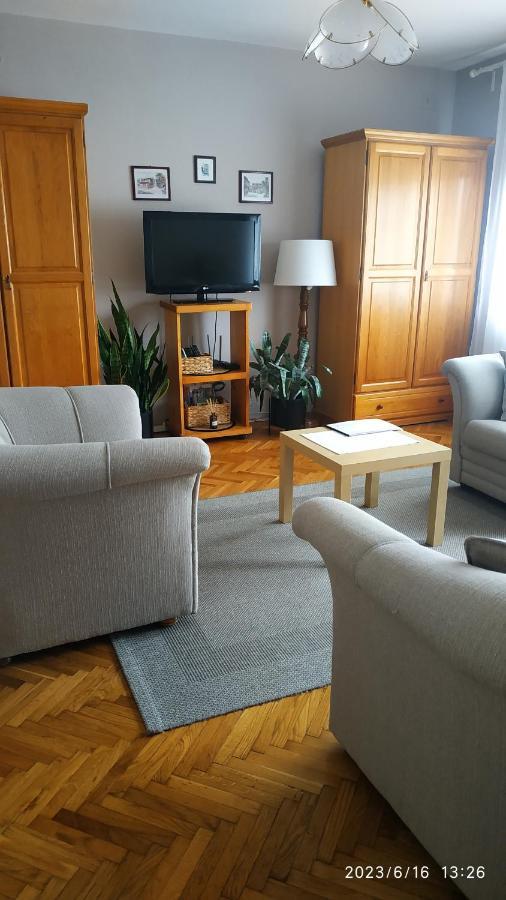 Apartman Rada ปิโรต์ ภายนอก รูปภาพ